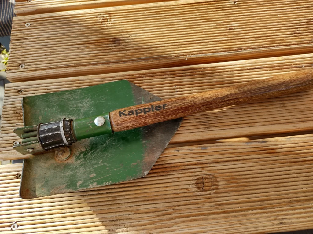 Klappspaten mit Namen
