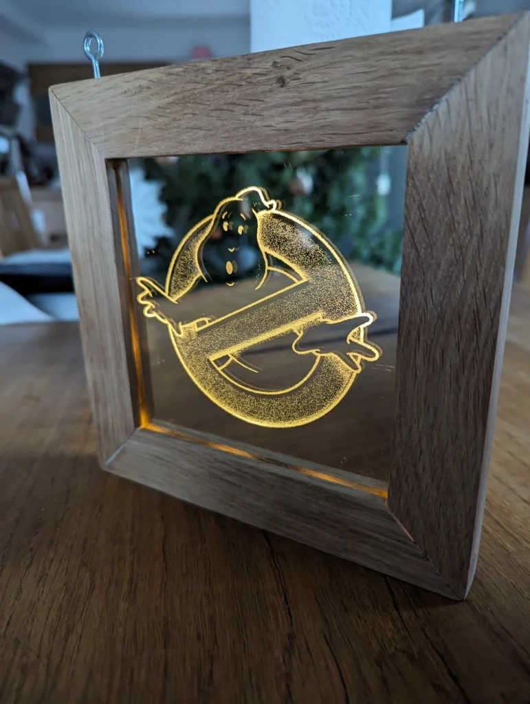 Spiegel mit durchscheinendem Bild Ghost